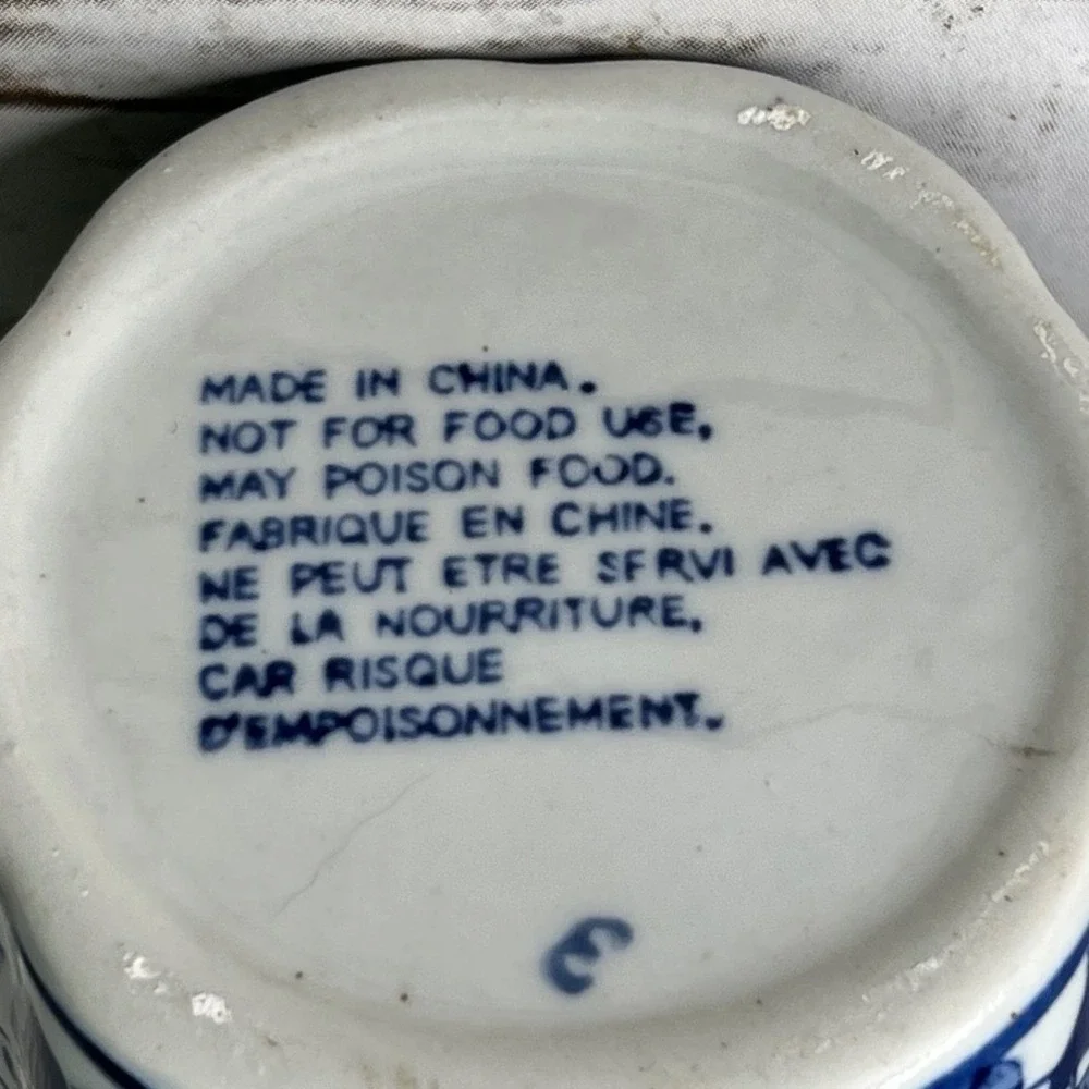 Vintage Miniature Teapot Blue White Chinoiserie Floral Decorative ( no lid) 5.5